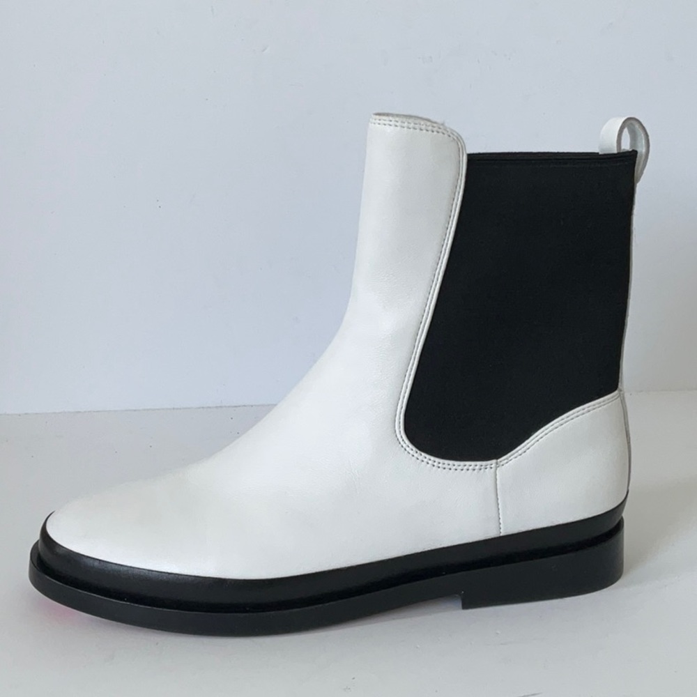 Vince Women Cecyl Leather Ankle Chelsea Boot White size 7.5